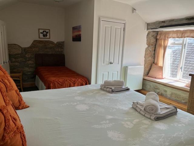 The Fountain Inn Madron Екстер'єр фото