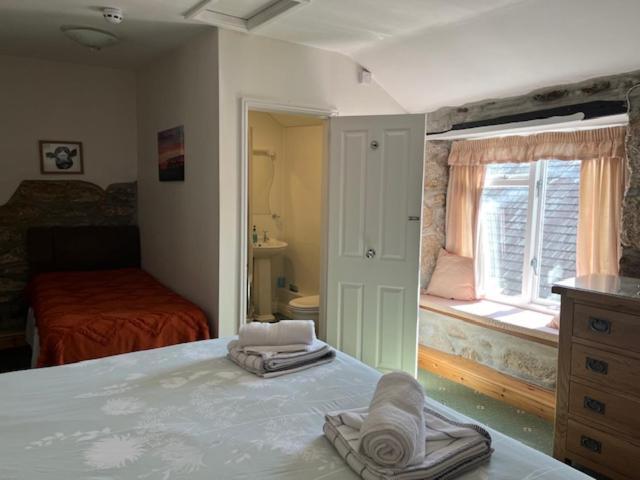 The Fountain Inn Madron Екстер'єр фото